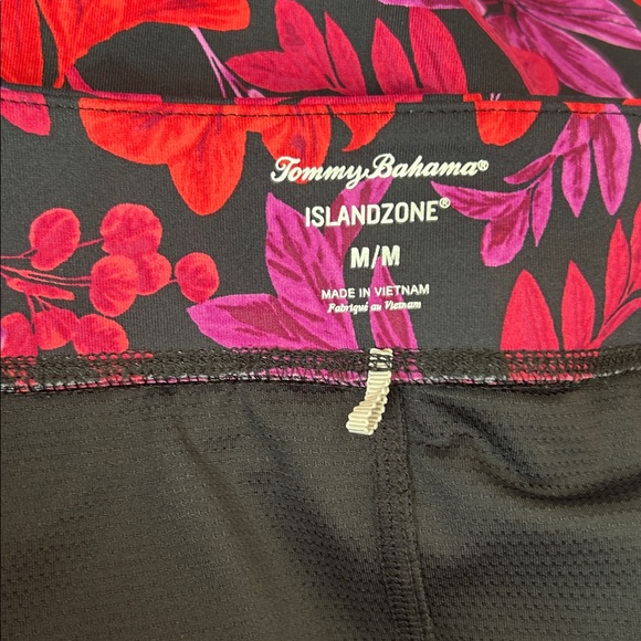 TOMMY BAHAMA Aubrey Joyful Jewel Skort - Picture 10 of 12